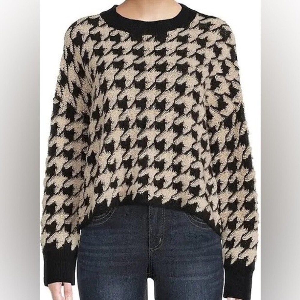 MAX STUDIO size Large black and cream Houndstooth Pattern Boxy Sweater